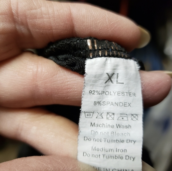 Cute "waffle" tic toc leggings. Gathered at the rear for sexy shape. Size XL - Picture 5 of 5